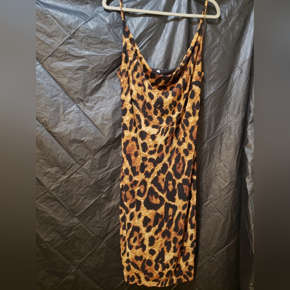 NWT Glamorous Nadine West Leopard Print Spaghetti Strap Midi 90% Poly Size 2X